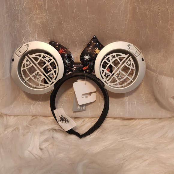 *NEW* Epcot 2019 Light Up Ears Headband HTF